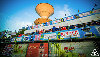 de VIP deck bij Openluchtfuif 2016