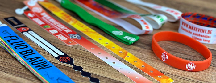 collectie van verschillende types van textiel polsbandjes