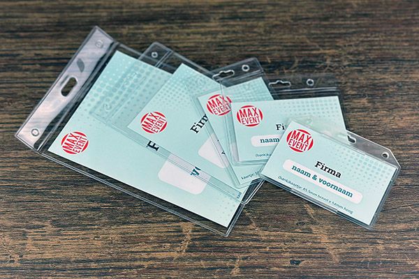 badgehouders voor bij lanyards in verschillende formaten